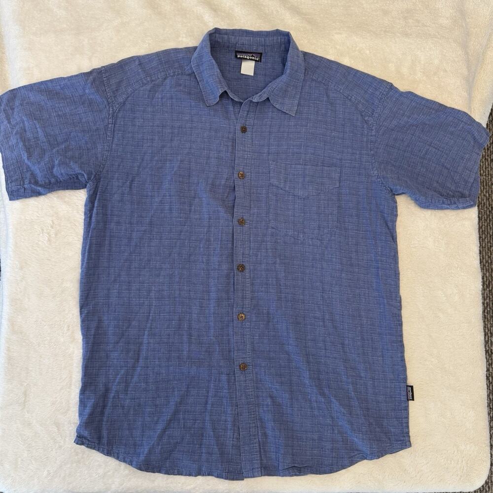 Patagonia Mens L Solid Blue Short Sleeve Button-Up Shirt Point Collar